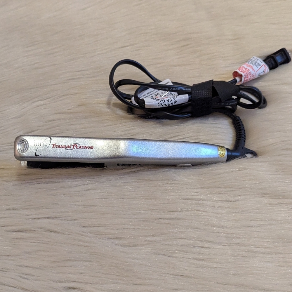 Ion Titanium Platinum mini flat iron great for travel